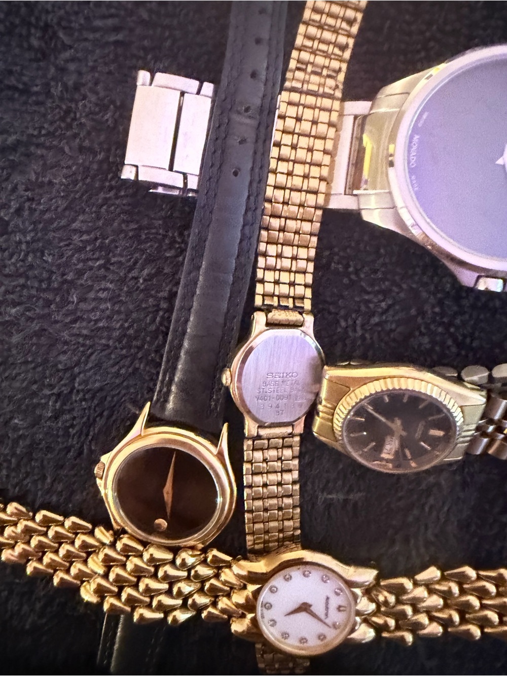 Mixed Men's Watch Collection - Black and Gold Styles - Picture 9 of 11